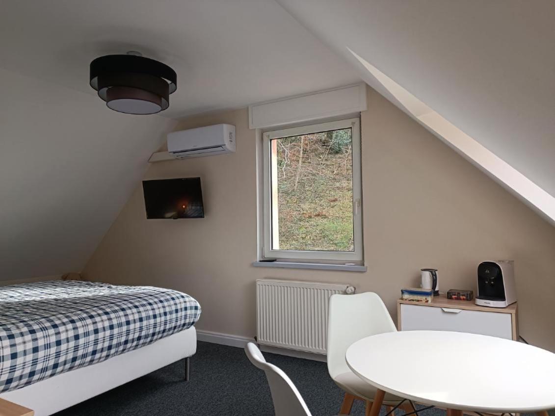 La Fontaine Aux Enfants - Gr5 - Chambre Avec Sdb Privee Abreschviller Exteriör bild